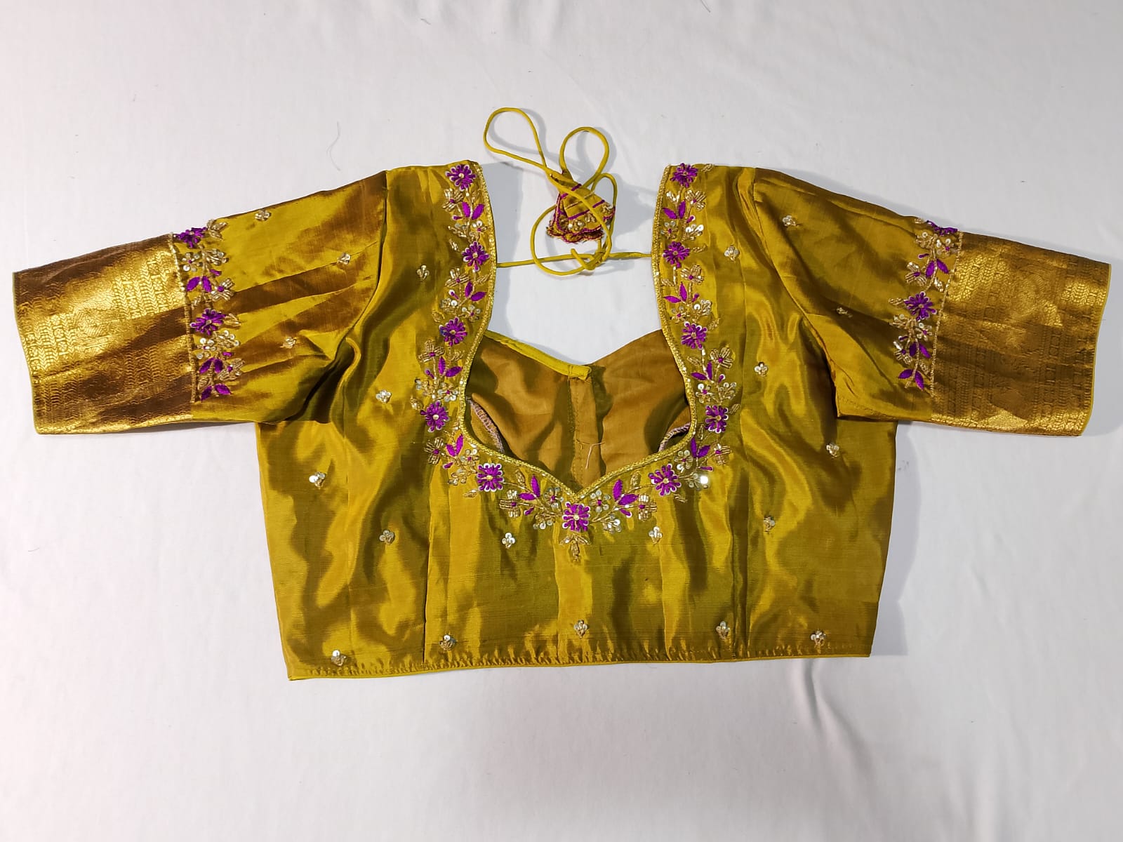 N1049:Ready To Ship Beautiful Pure Kanchipattu Saree With Stitched Maggam Work Blouse