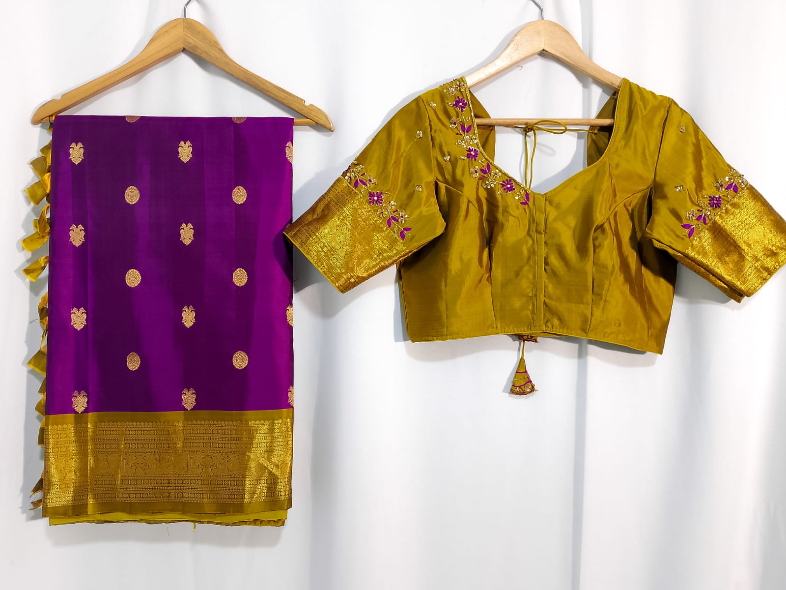N1049:Ready To Ship Beautiful Pure Kanchipattu Saree With Stitched Maggam Work Blouse