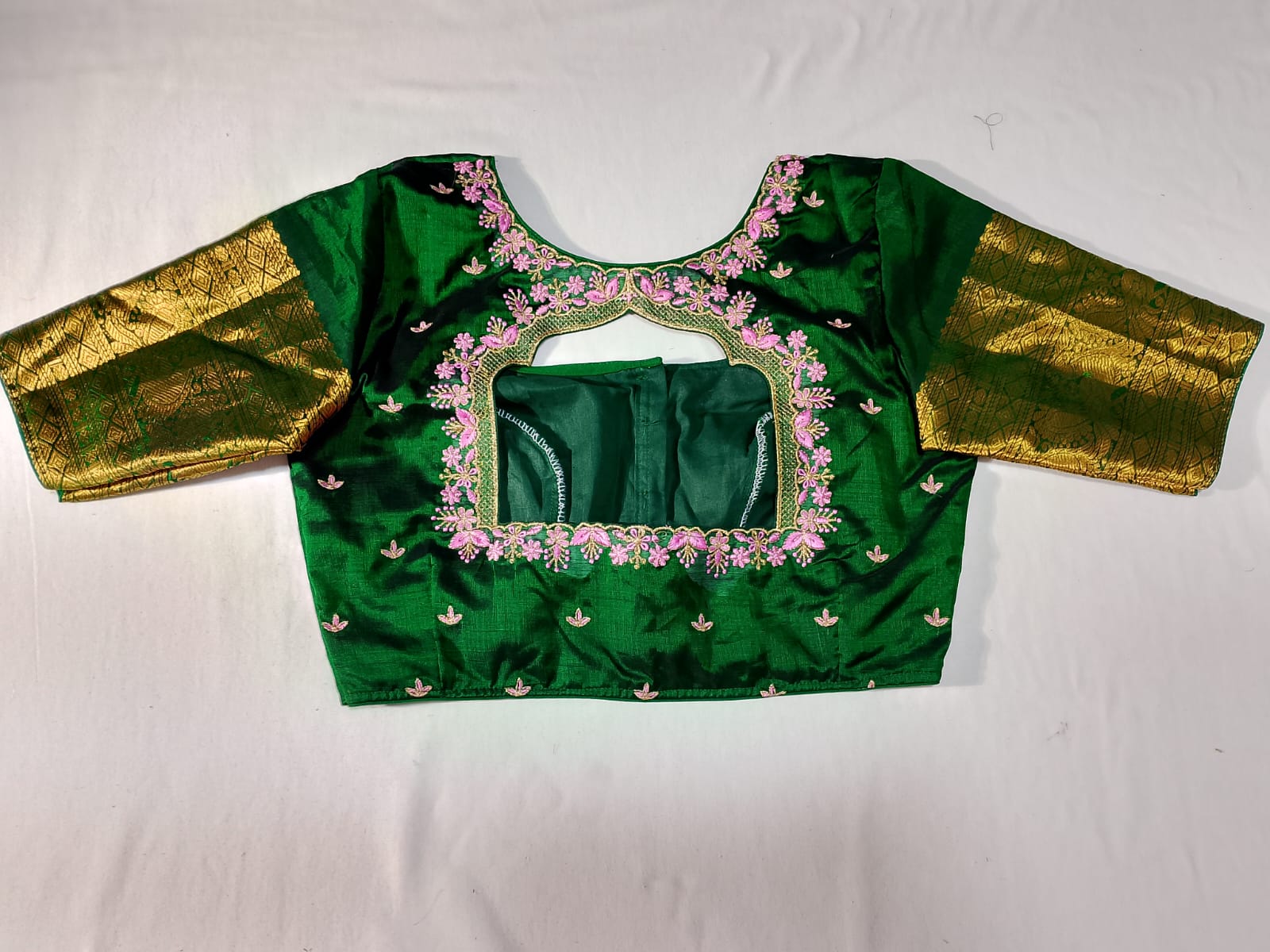 N1056: Ready To Ship Beautiful Saree With Stitched Blouse
