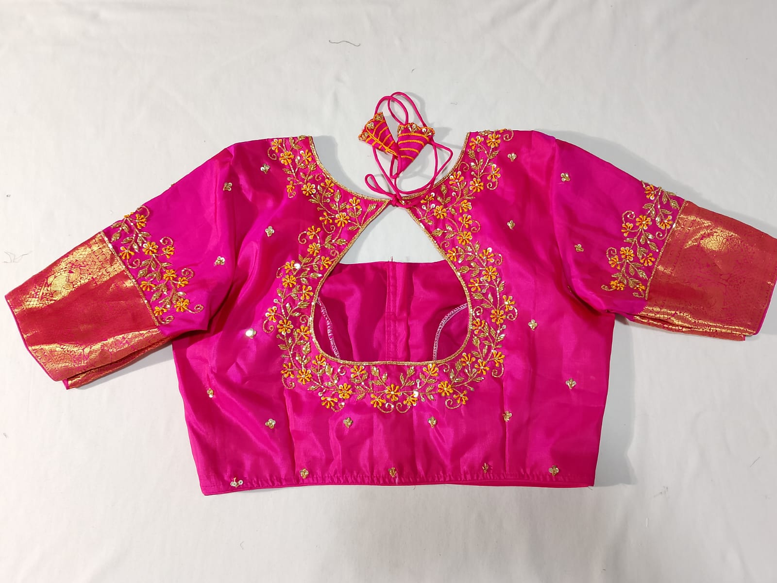 N1083:Ready To Ship Beautiful Pure Kanchipattu Saree With Stitched Maggam Work Blouse