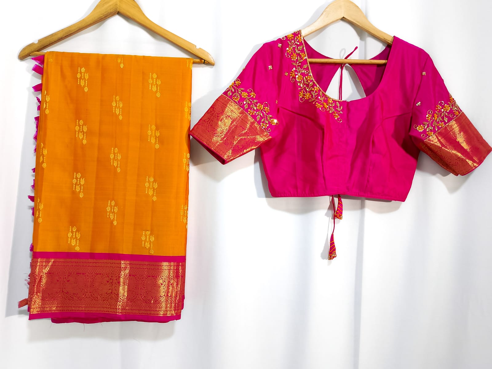 N1083:Ready To Ship Beautiful Pure Kanchipattu Saree With Stitched Maggam Work Blouse