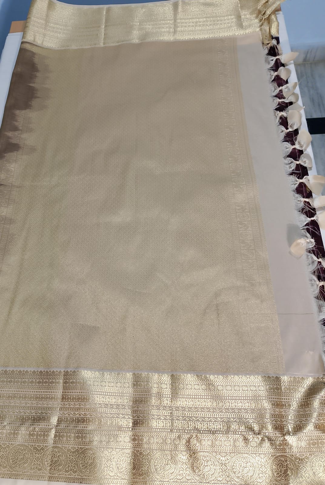 N1086: Ready To Ship Beautiful Saree With Stitched Blouse N1086: Ready To Ship Beautiful Saree With Stitched Blouse