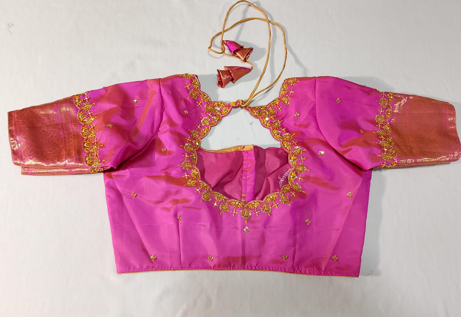 N1088 Ready To Ship Beautiful Saree With Stitched Blouse N1088 Ready To Ship Beautiful Saree With Stitched Blouse