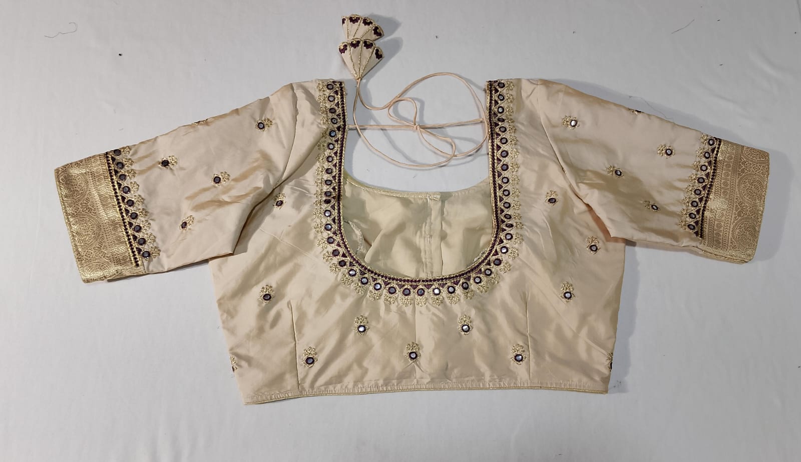 N1086: Ready To Ship Beautiful Semi Kanchipattu Saree With Stitched Embroidery Work Blouse N1086: Ready To Ship Beautiful Semi Kanchipattu Saree With Stitched Embroidery Work Blouse