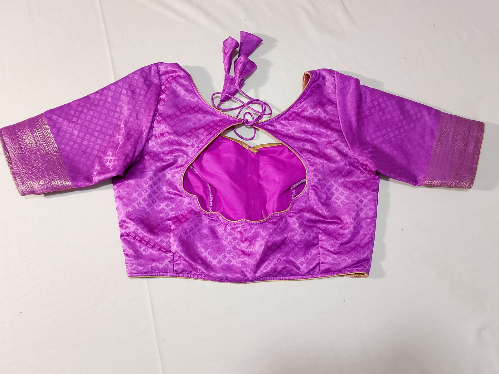 N1110: Ready To Ship Beautiful Saree With Stitched Blouse N1110: Ready To Ship Beautiful Saree With Stitched Blouse