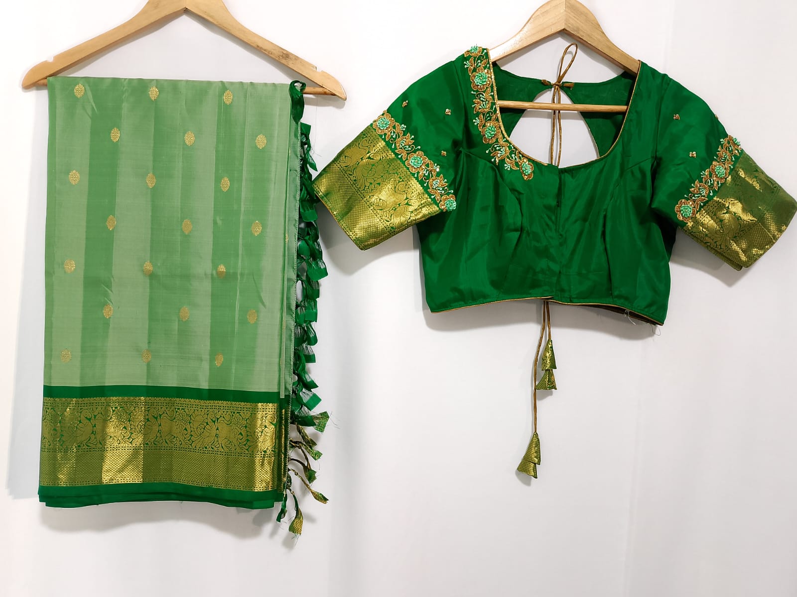 N1112: :Ready To Ship Beautiful Pure Kanchipattu Saree With Stitched Maggam Work Blouse
