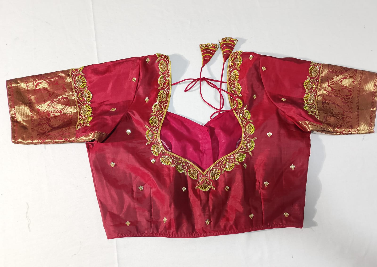 N1121: Ready To Ship Beautiful Saree With Stitched Blouse