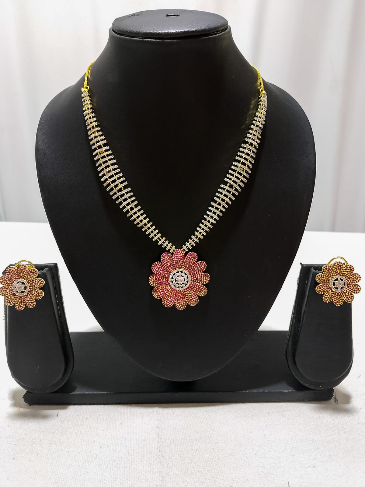 H60: Ready To Ship Beautiful Necklace Set