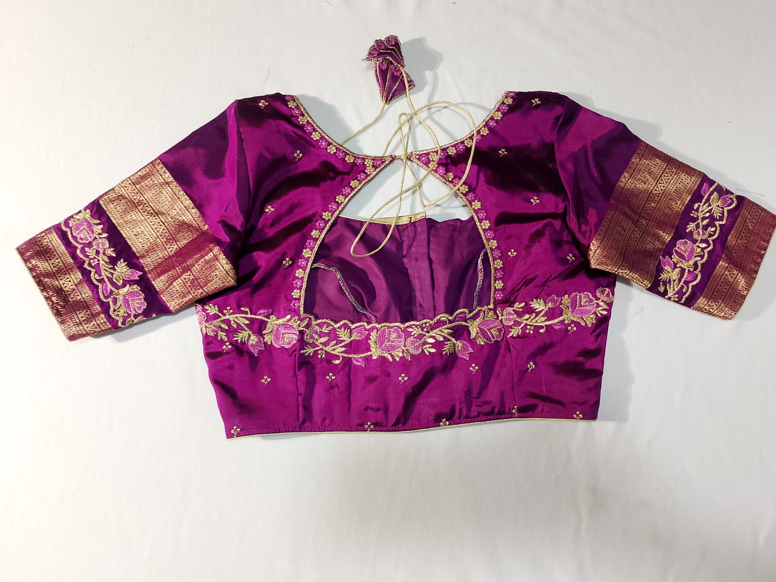 N1183: Ready To Ship Beautiful Pure Kanchipattu Saree With Stitched Embroidery Work Blouse