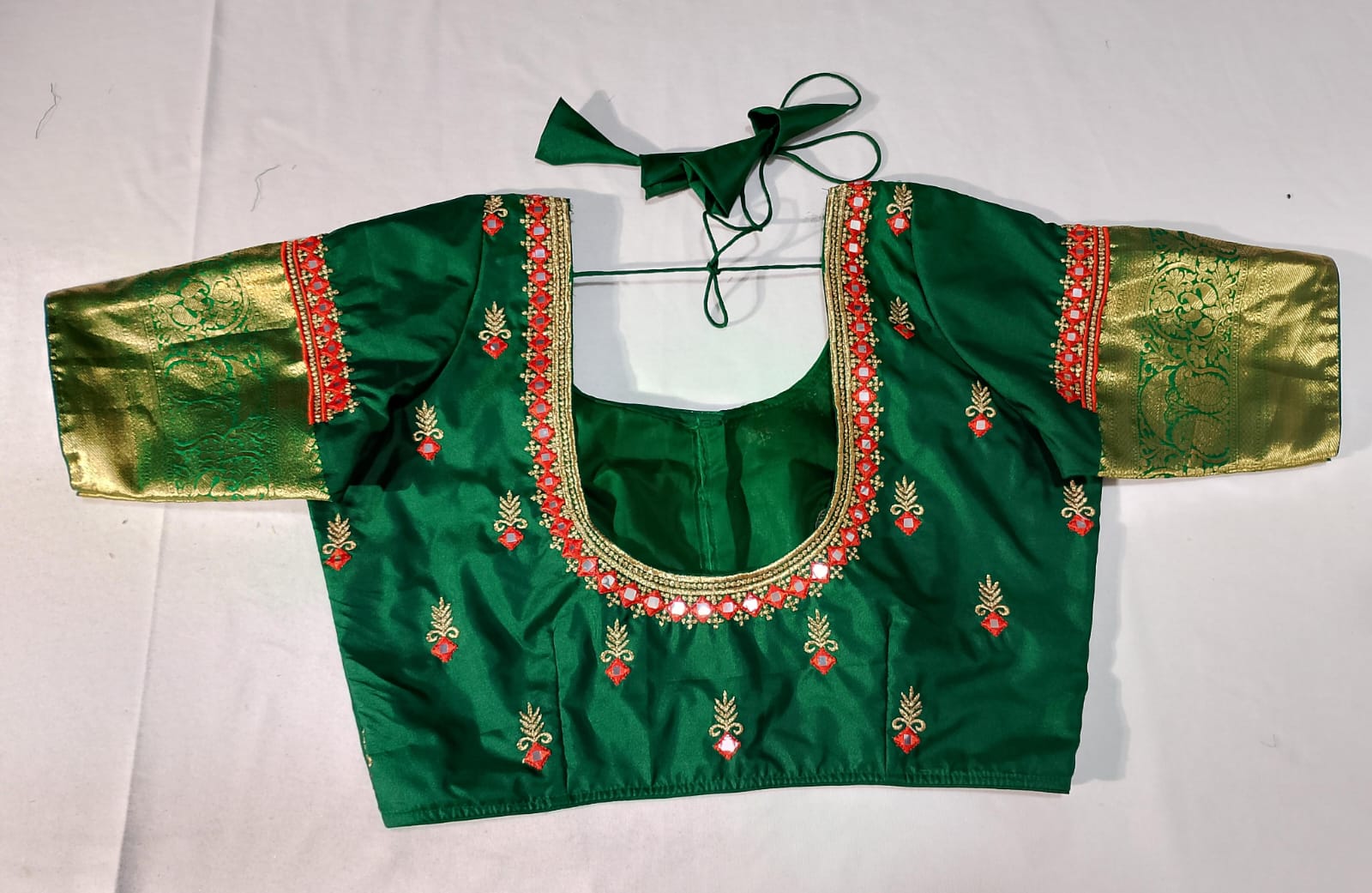N1181: Ready To Ship Beautiful Semi Kanchipattu Saree With Stitched Embroidery Work Blouse N1181: Ready To Ship Beautiful Semi Kanchipattu Saree With Stitched Embroidery Work Blouse