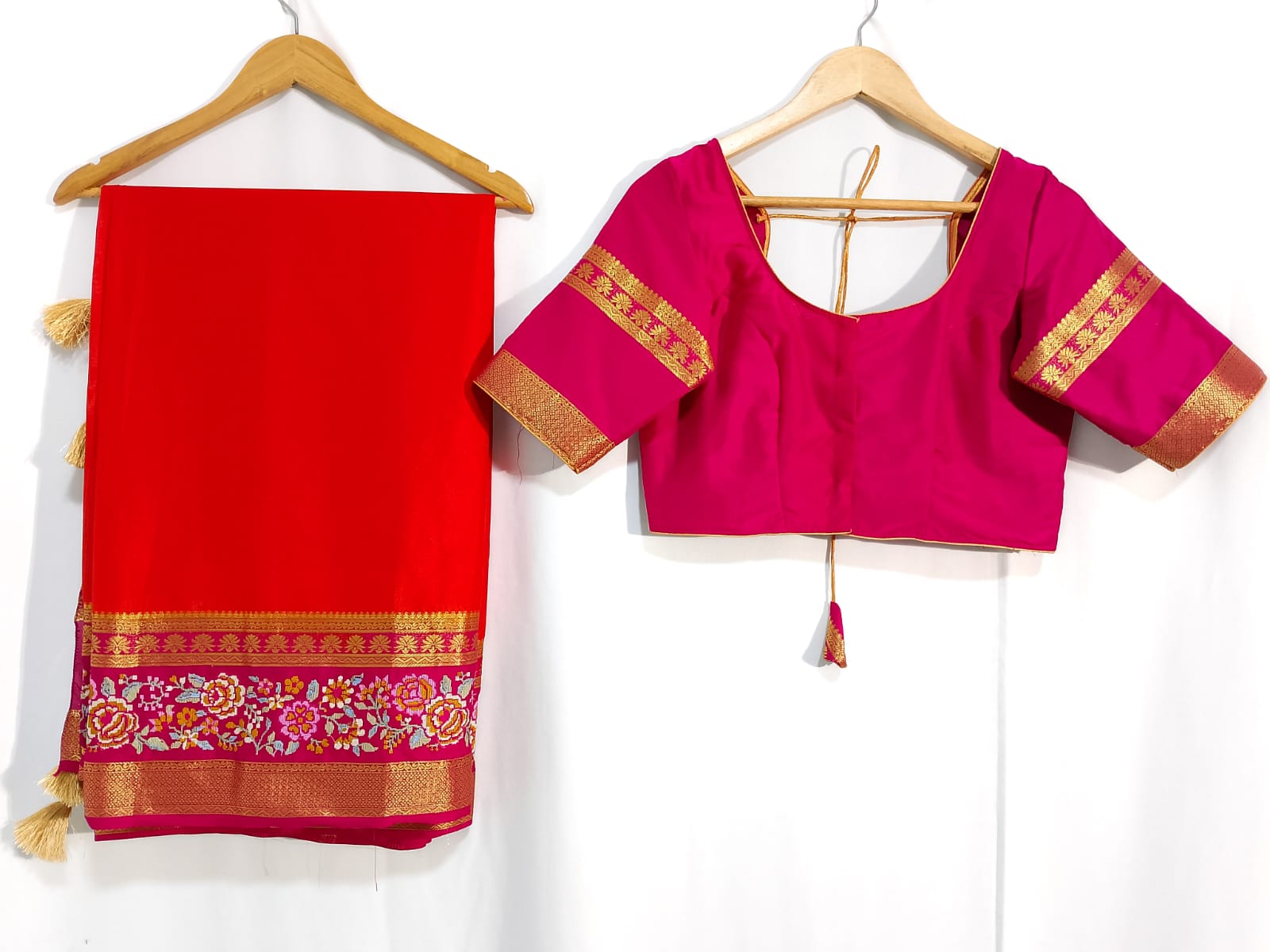 N1196: Ready To Ship Beautiful Mysore Crepe Silk Saree With Stitched Blouse