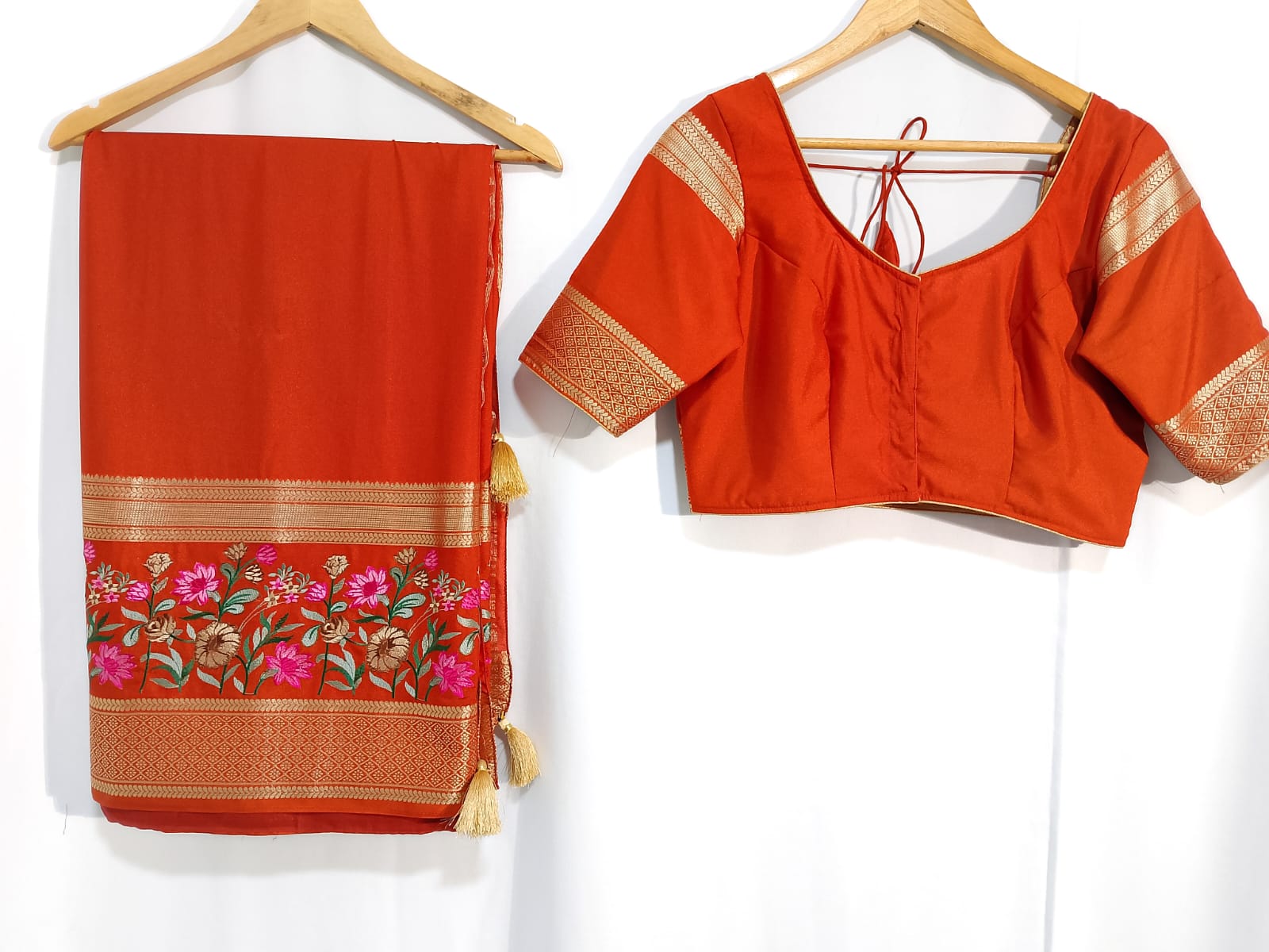 N1187: Ready To Ship Beautiful Mysore Crepe Silk Saree With Stitched Blouse