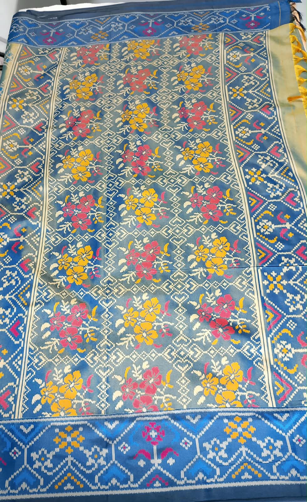 N1222: Ready To Ship Beautiful Saree With Stitched Blouse N1222: Ready To Ship Beautiful Saree With Stitched Blouse