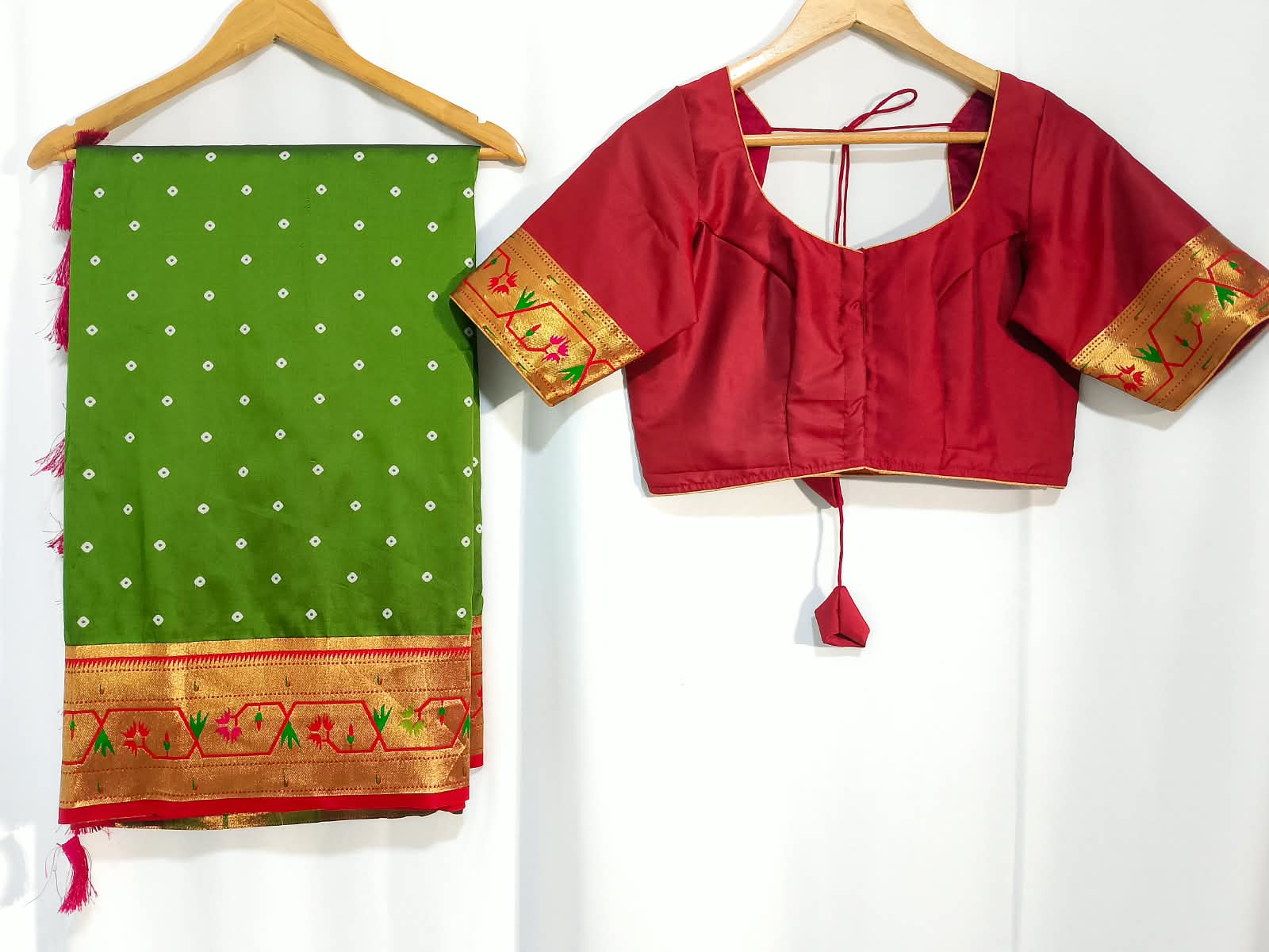 N1216: Ready To Ship Beautiful Saree With Stitched Blouse