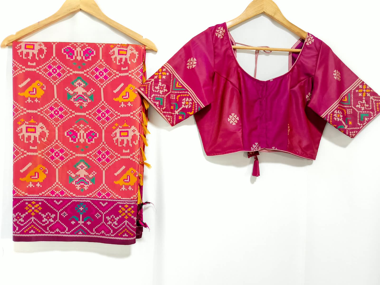 N1223: Ready To Ship Beautiful Saree With Stitched Blouse
