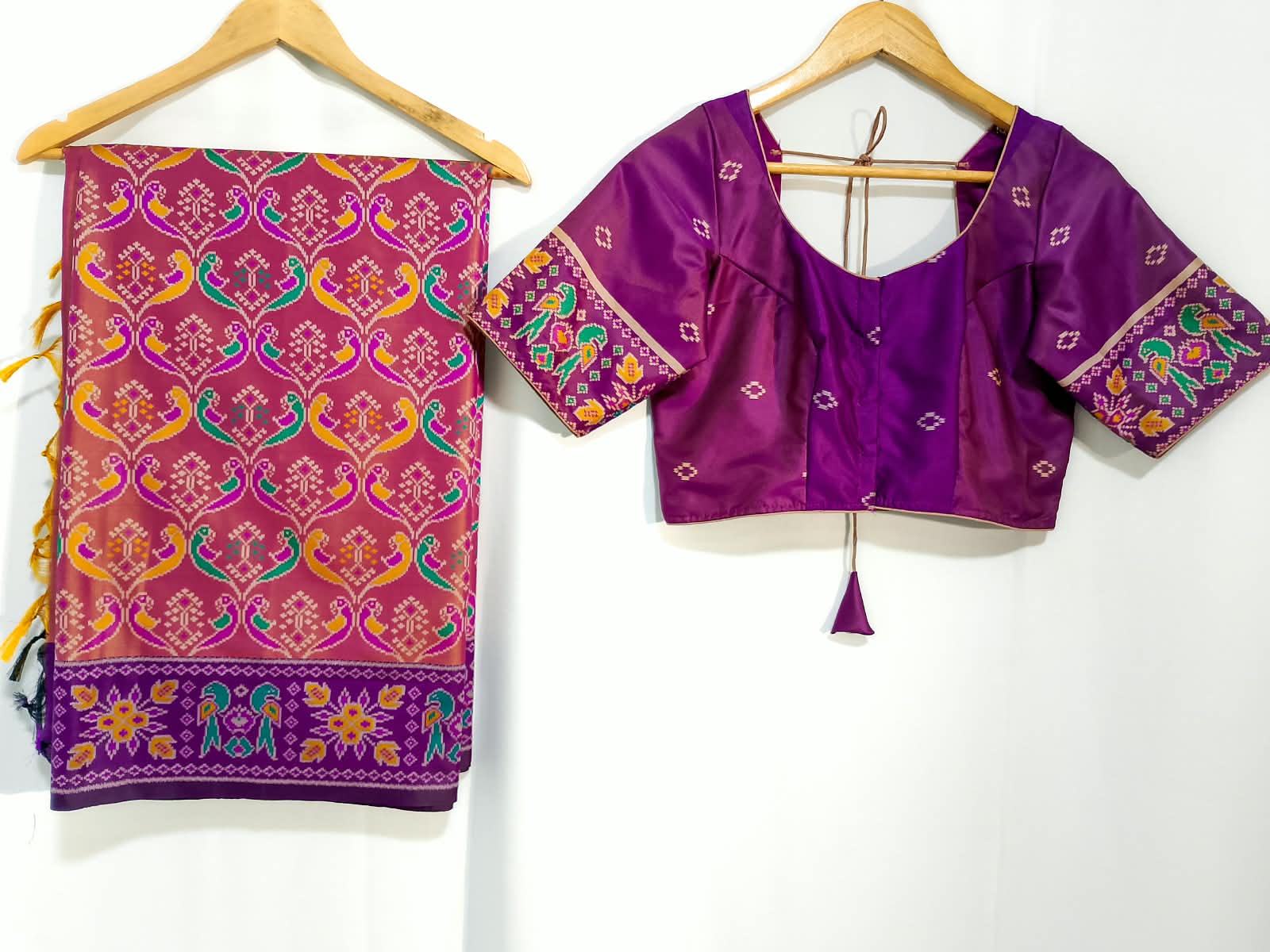 N1224: Ready To Ship Beautiful Saree With Stitched Blouse
