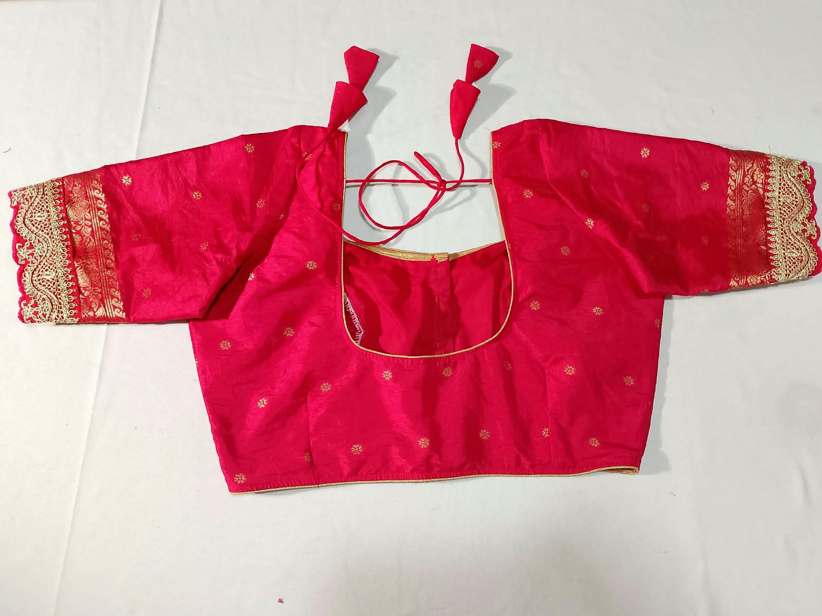 N1242: Ready To Ship Beautiful Saree With Stitched Blouse