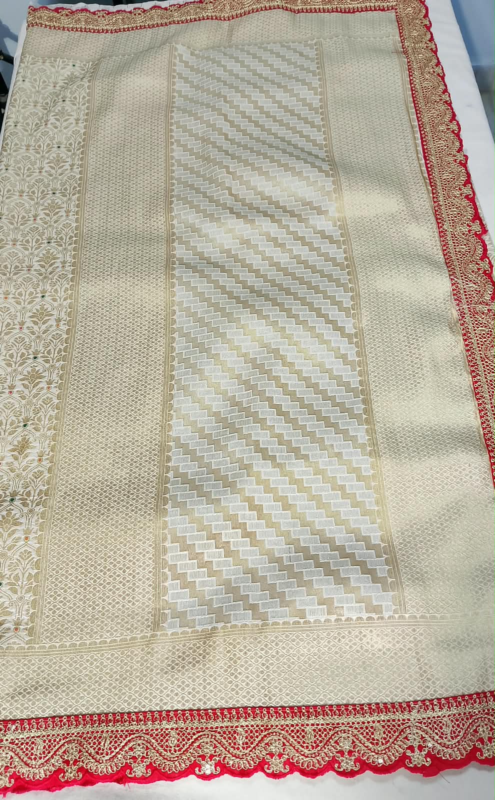 N1246: Ready To Ship Beautiful Saree With Stitched Blouse N1246: Ready To Ship Beautiful Saree With Stitched Blouse
