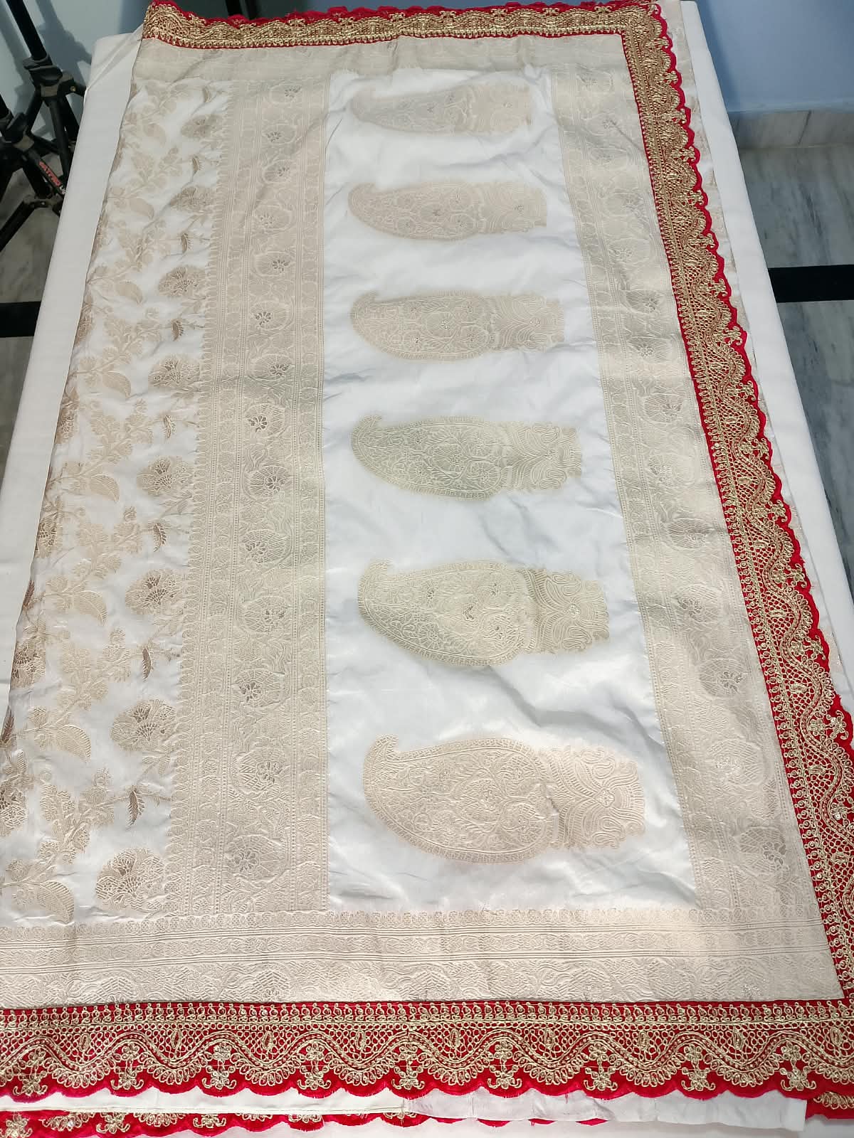 N1247: Ready To Ship Beautiful Saree With Stitched Blouse