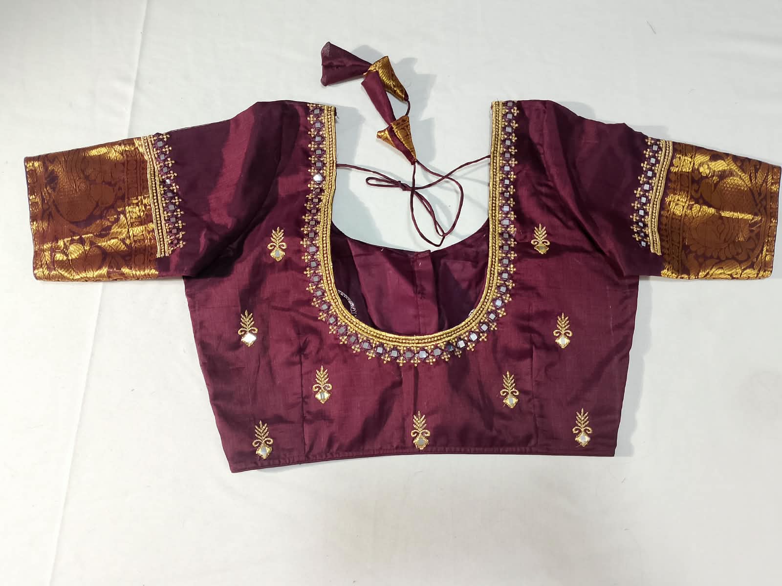 N1236: Ready To Ship Beautiful Mangalagiri Saree With Stitched Embroidery Work Blouse N1236: Ready To Ship Beautiful Mangalagiri Saree With Stitched Embroidery Work Blouse