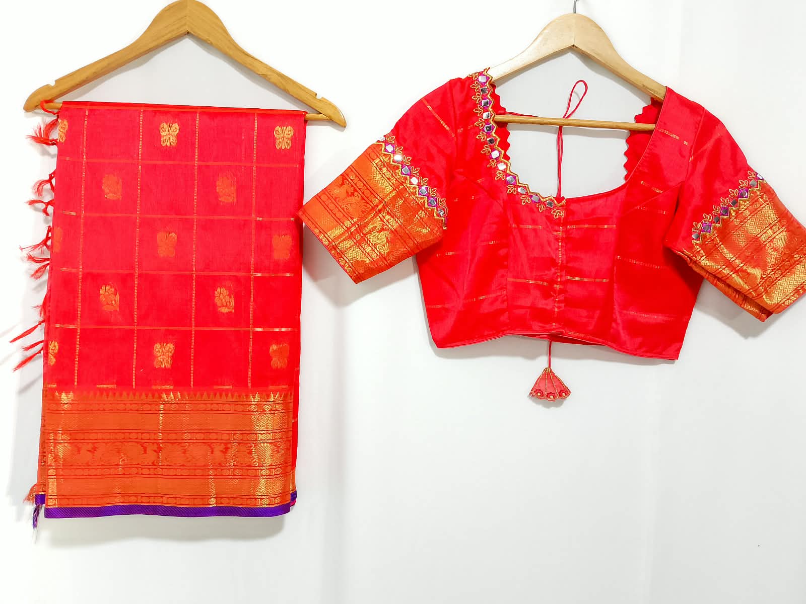 N1232 : Ready To Ship Beautiful Mangalagiri Saree With Stitched Embroidery Work Blouse