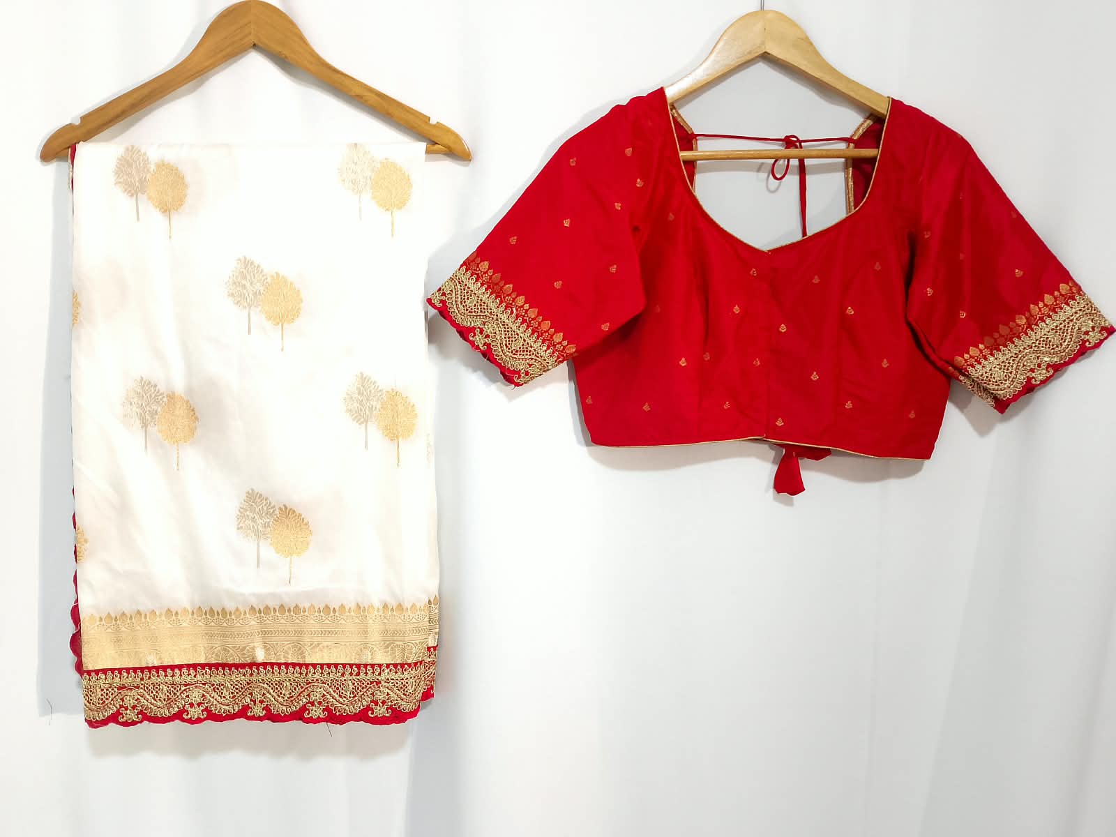 N1244: Ready To Ship Beautiful Saree With Stitched Blouse