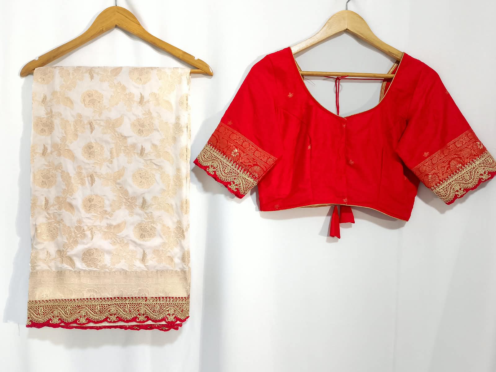 N1247: Ready To Ship Beautiful Saree With Stitched Blouse