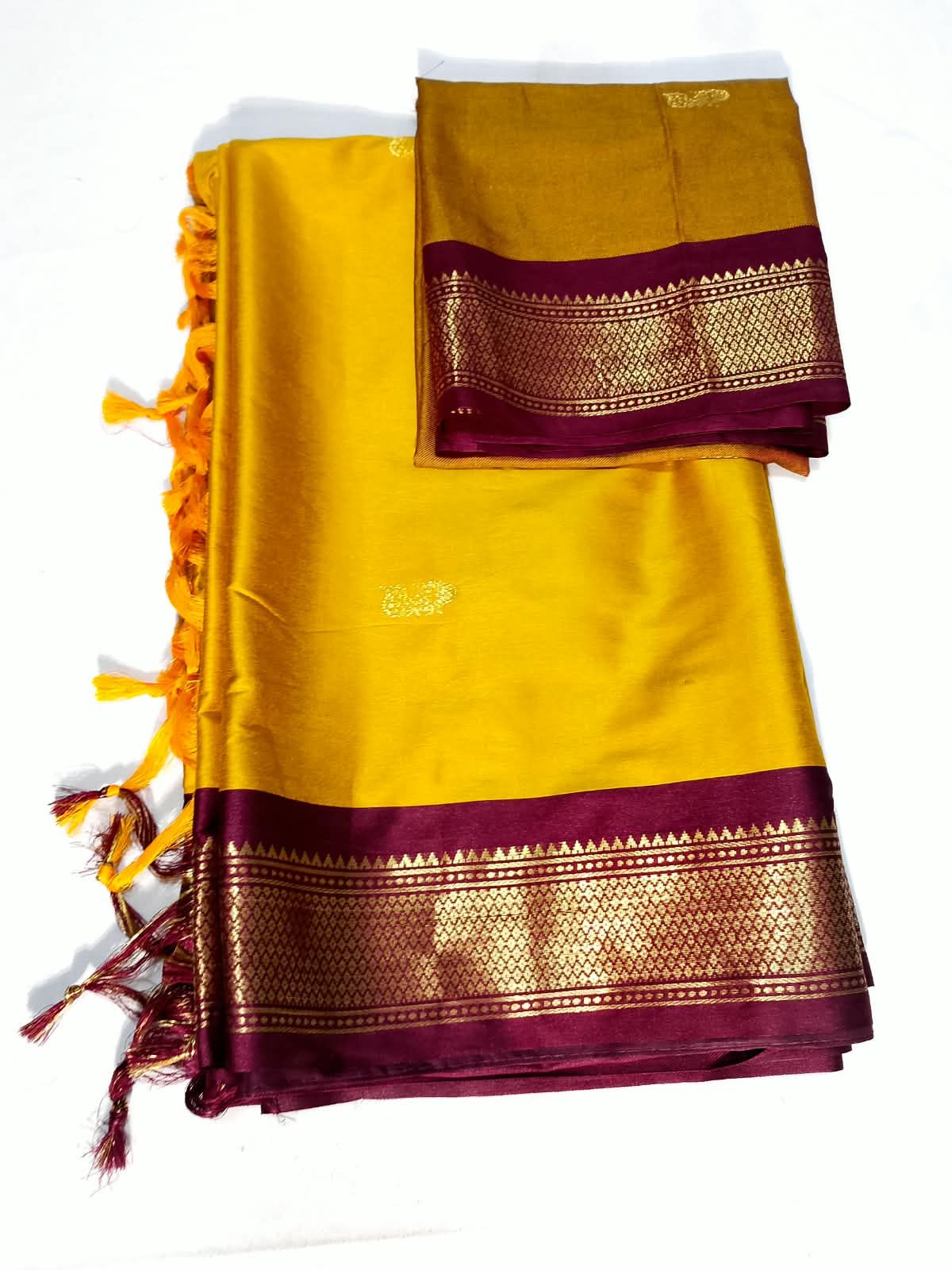 N1261: Ready To Ship Beautiful Paithani Saree With Unstitched Blouse