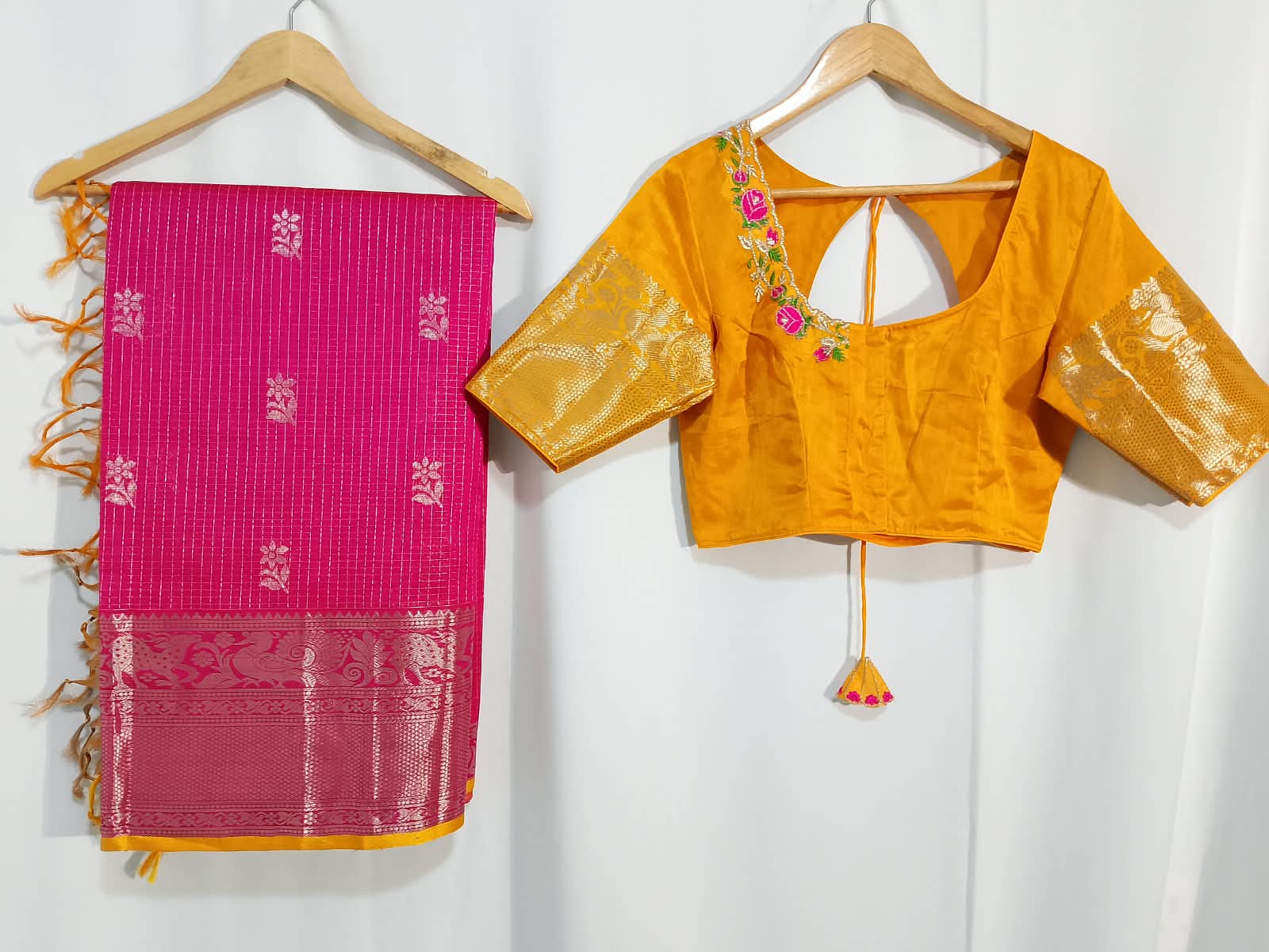 N1305: Ready To Ship Beautiful Saree With Stitched Blouse