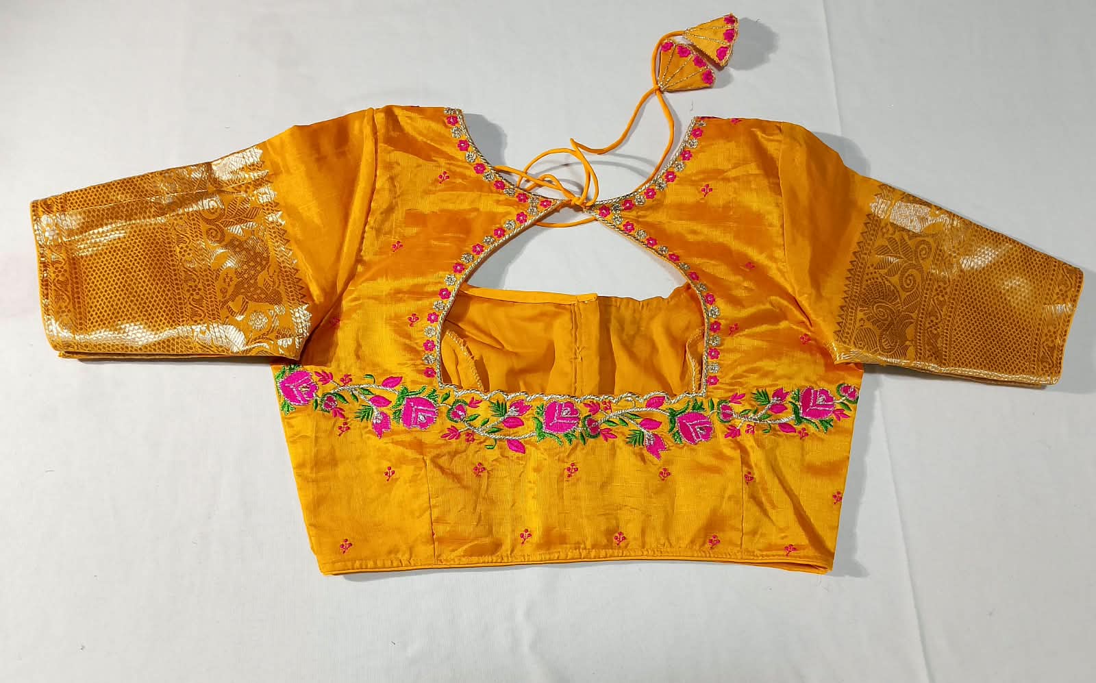 N1305: Ready To Ship Beautiful Saree With Stitched Blouse