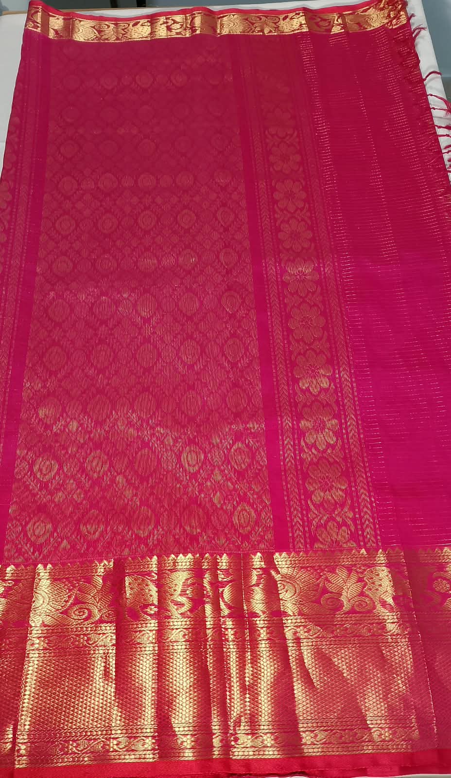 N1306 : Ready To Ship Beautiful Saree With Stitched Blouse