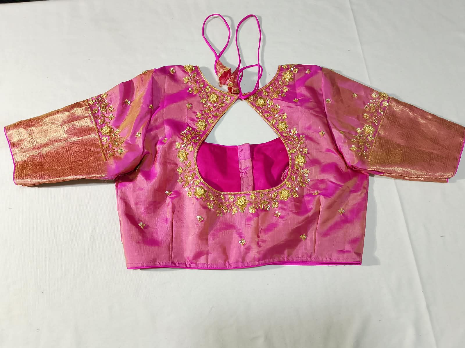 N1307 : Ready To Ship Beautiful Saree With Stitched Blouse