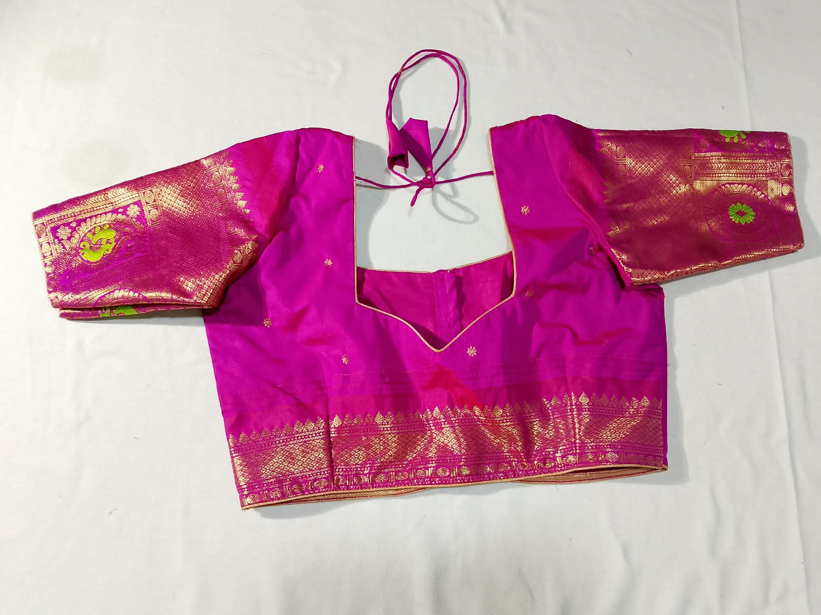 N1314 : Ready To Ship Beautiful Saree With Stitched Blouse N1314 : Ready To Ship Beautiful Saree With Stitched Blouse