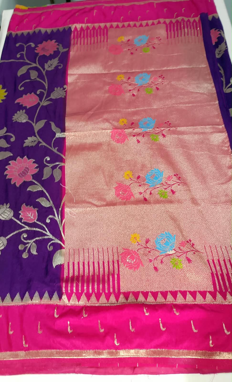 N1359 : Ready To Ship Beautiful Saree With Stitched Blouse N1359 : Ready To Ship Beautiful Saree With Stitched Blouse