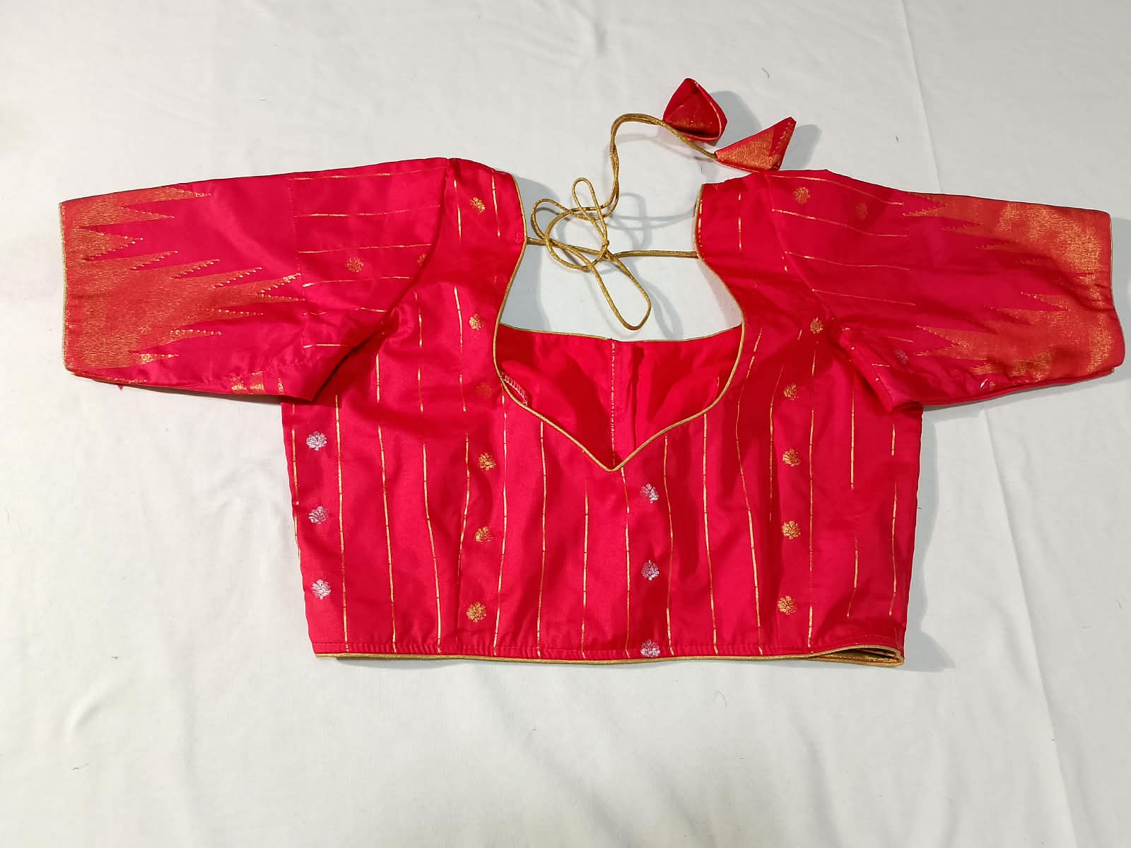 N1310 : Ready To Ship Beautiful Vintage Gadwal Saree With Stitched Blouse N1310 : Ready To Ship Beautiful Vintage Gadwal Saree With Stitched Blouse