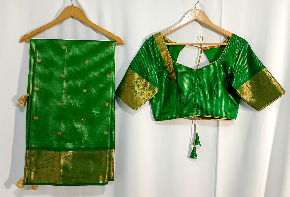 N1328 : Ready To Ship Beautiful Vintage Gadwal Saree With Stitched Blouse