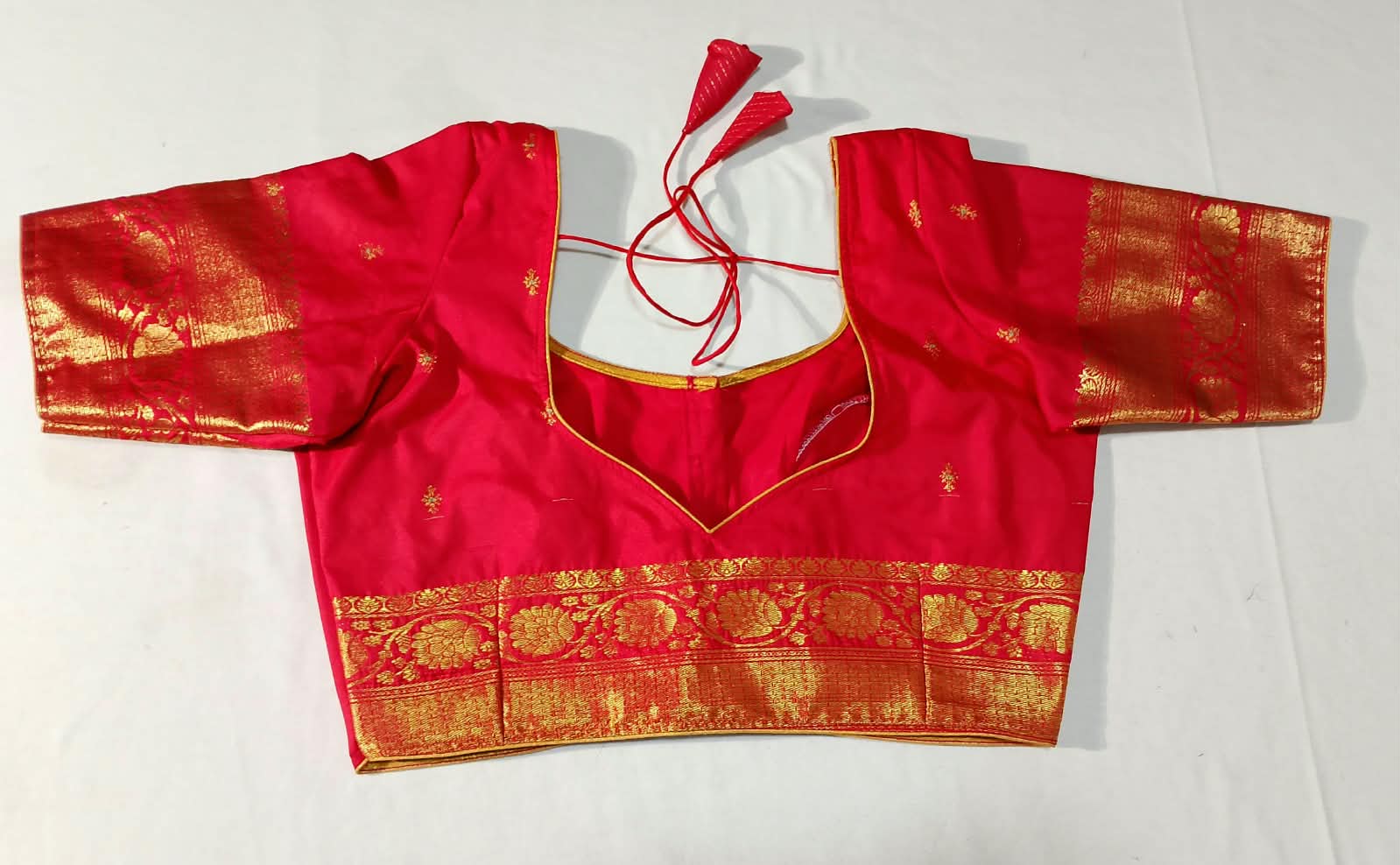 N1339 : Ready To Ship Beautiful Vintage Gadwal Saree With Stitched Blouse N1339 : Ready To Ship Beautiful Vintage Gadwal Saree With Stitched Blouse