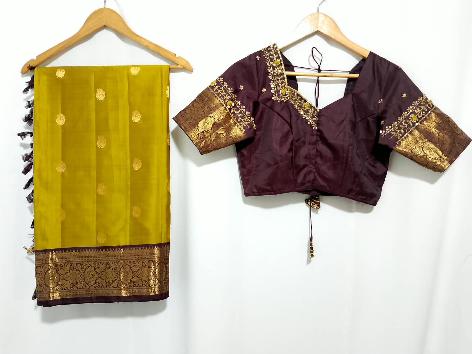 N1373 : Ready To Ship Beautiful Pure Kanchipattu Saree With Stitched Maggam Work Blouse