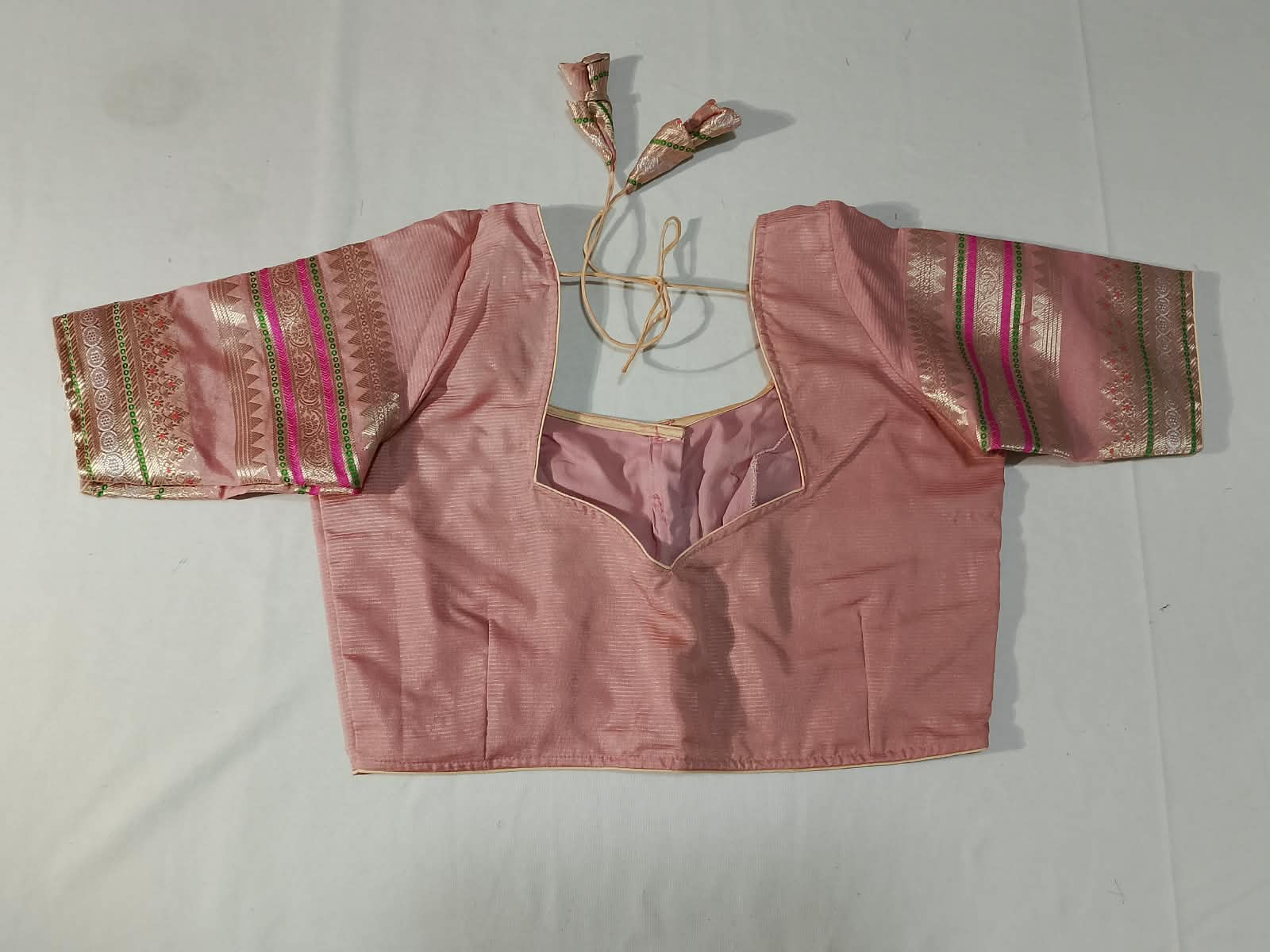 N1387 : Ready To Ship Beautiful Saree With Stitched Blouse