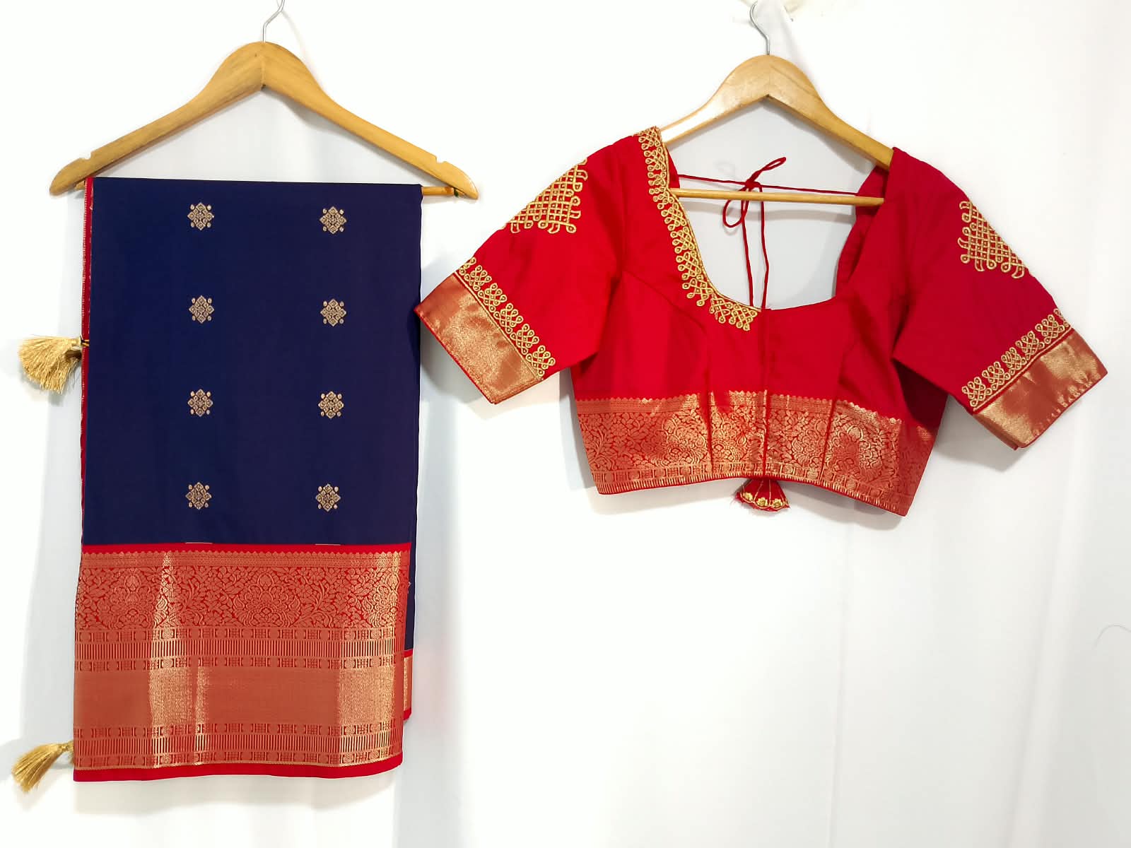 N1369 : Ready To Ship Beautiful Semi Kanchipattu Saree With Stitched Embroidery Work Blouse