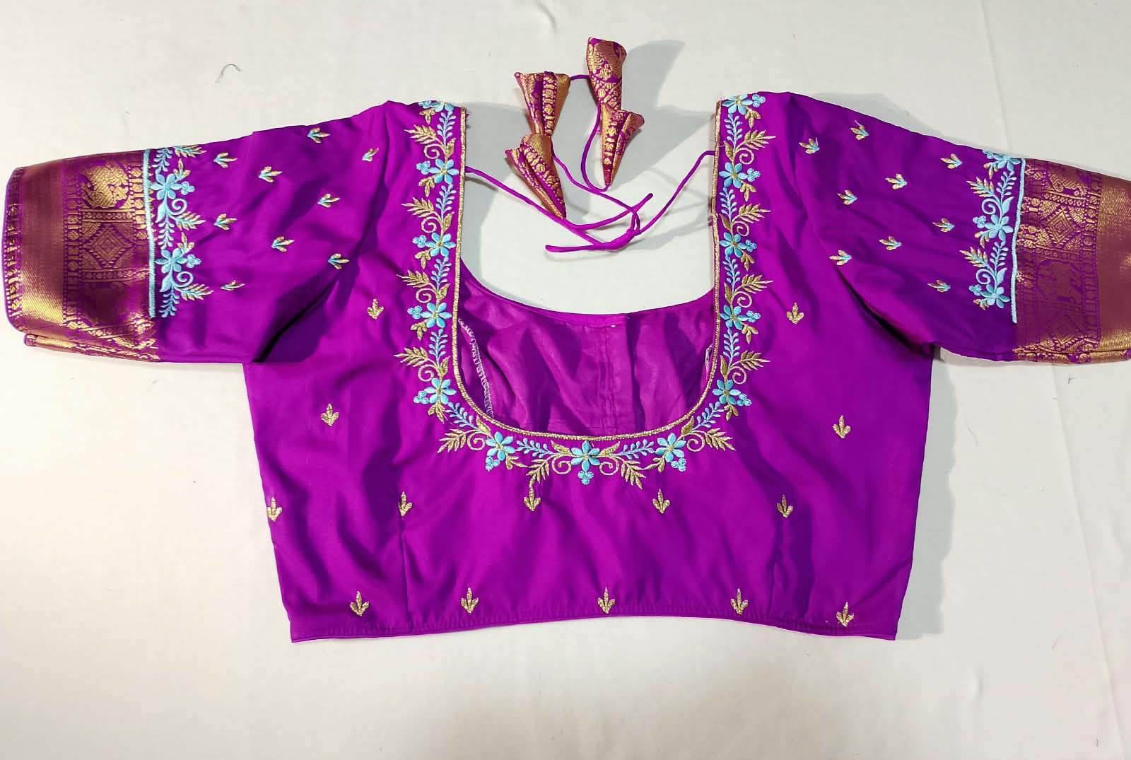 N1370 : Ready To Ship Beautiful Semi Kanchipattu Saree With Stitched Embroidery Work Blouse N1370 : Ready To Ship Beautiful Semi Kanchipattu Saree With Stitched Embroidery Work Blouse