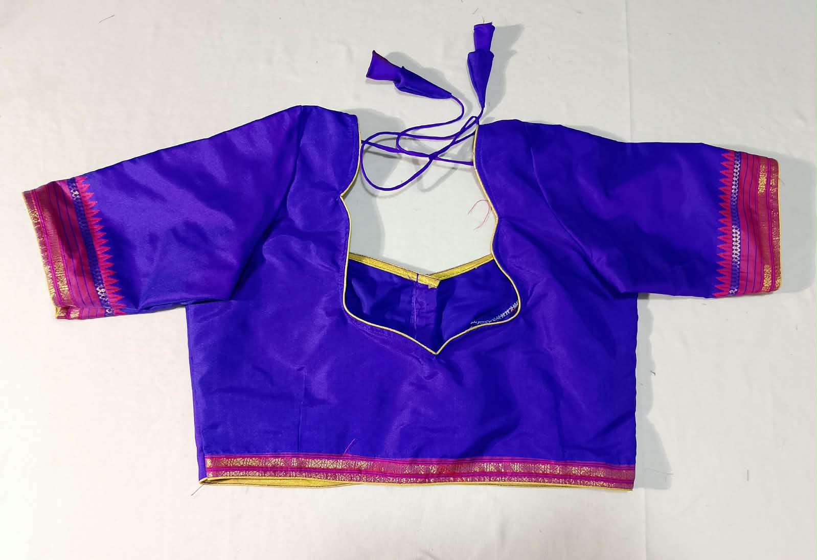 N1392: Ready To Ship Beautiful Saree With Stitched Blouse N1392: Ready To Ship Beautiful Saree With Stitched Blouse
