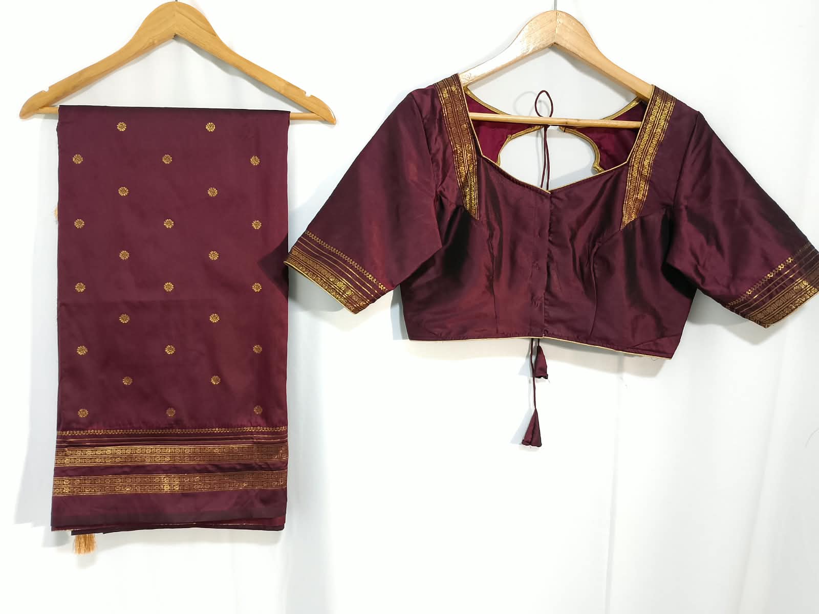 N1394 : Ready To Ship Beautiful Paithani Saree With Stitched Blouse N1394 : Ready To Ship Beautiful Paithani Saree With Stitched Blouse