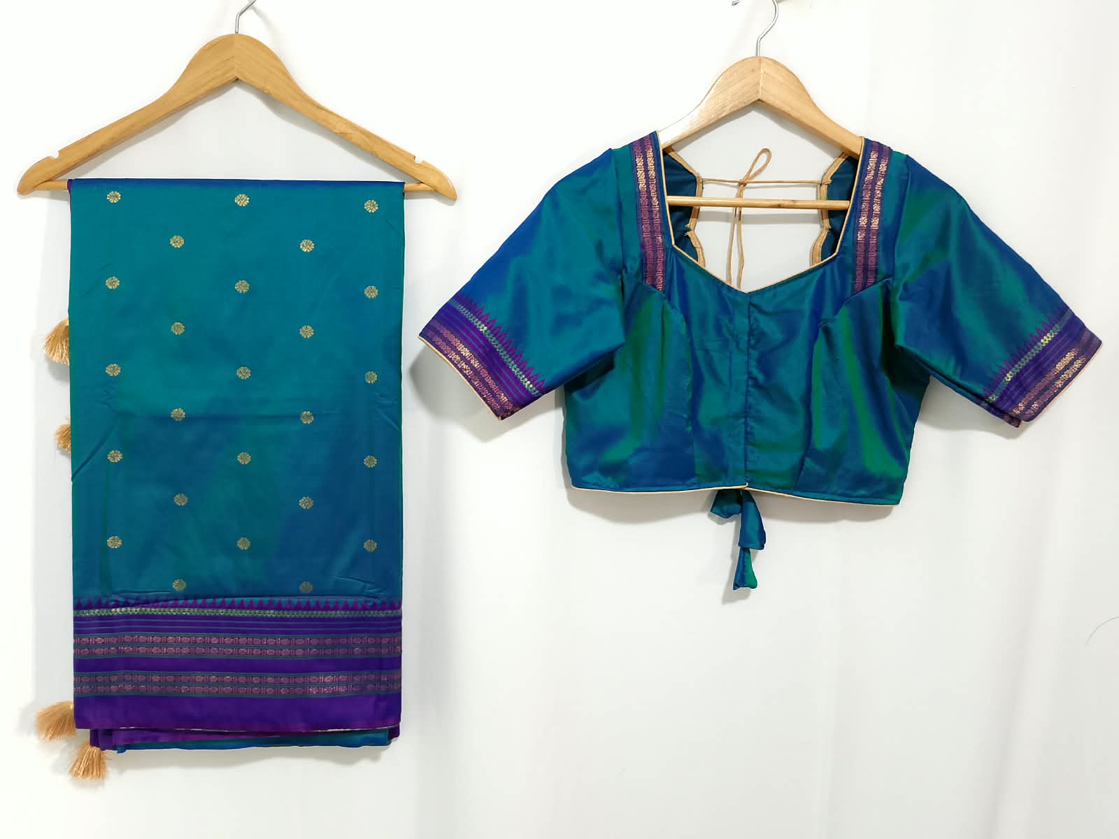 N1398 : Ready To Ship Beautiful Paithani Saree With Stitched Blouse N1398 : Ready To Ship Beautiful Paithani Saree With Stitched Blouse