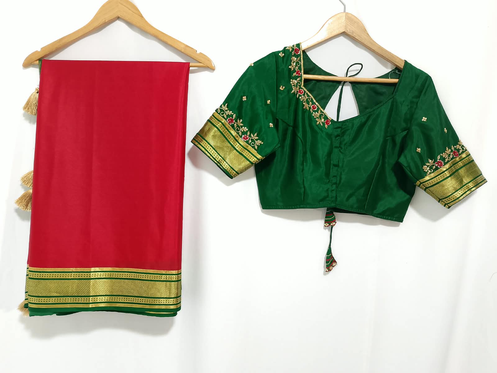 N1371 : Ready To Ship Beautiful Pure Mysore Silk Saree With Stitched Blouse