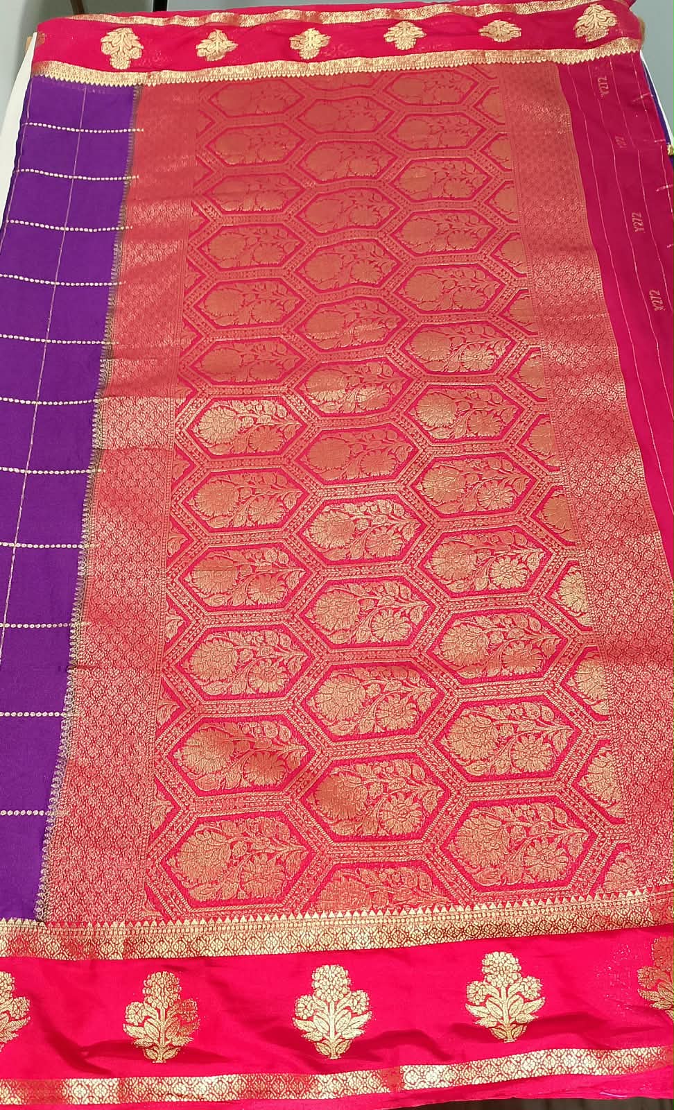 N1403 : Ready To Ship Beautiful Saree With Stitched Blouse N1403 : Ready To Ship Beautiful Saree With Stitched Blouse