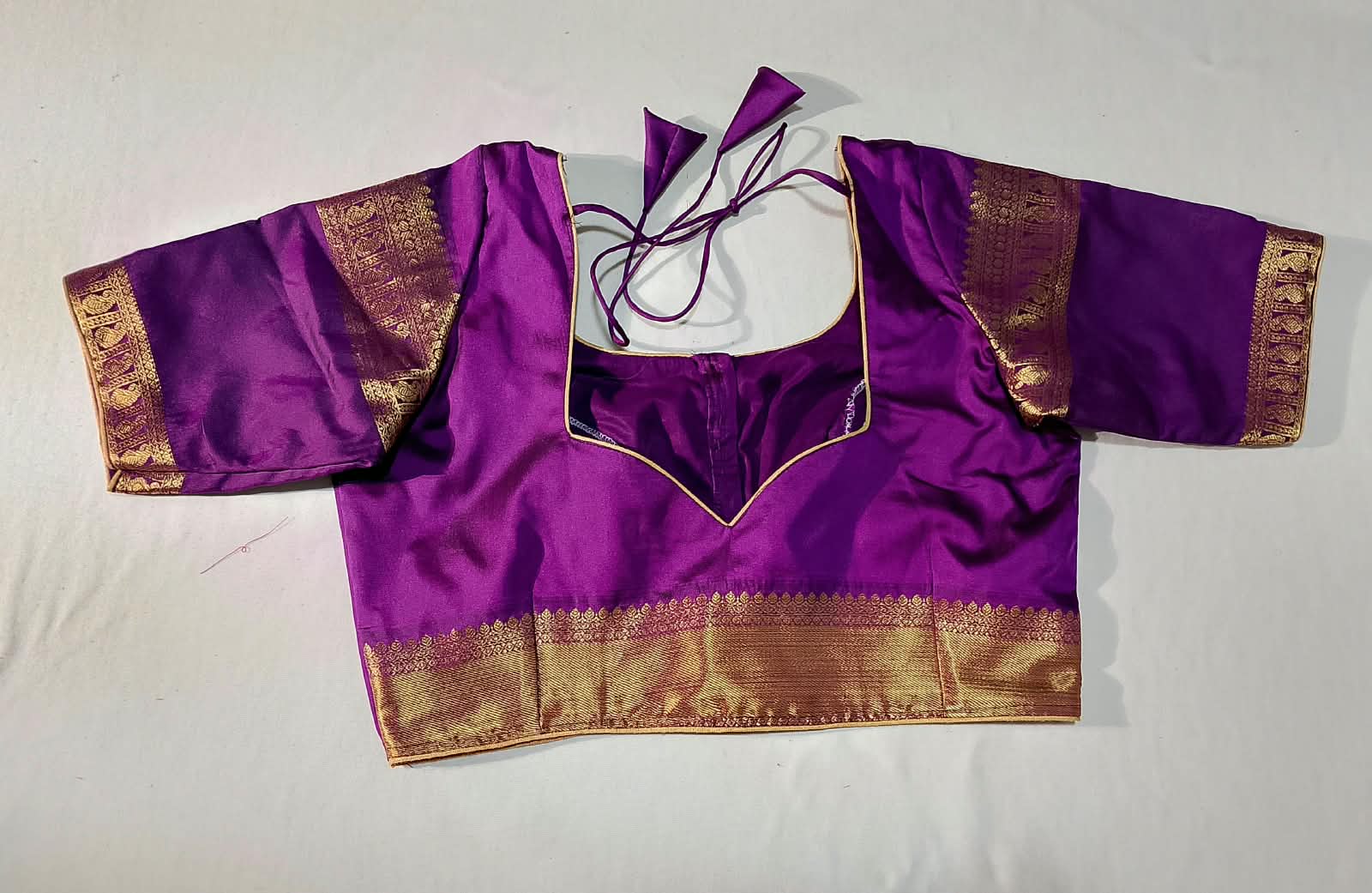 N1413 : Ready To Ship Beautiful Saree With Stitched Blouse N1413 : Ready To Ship Beautiful Saree With Stitched Blouse