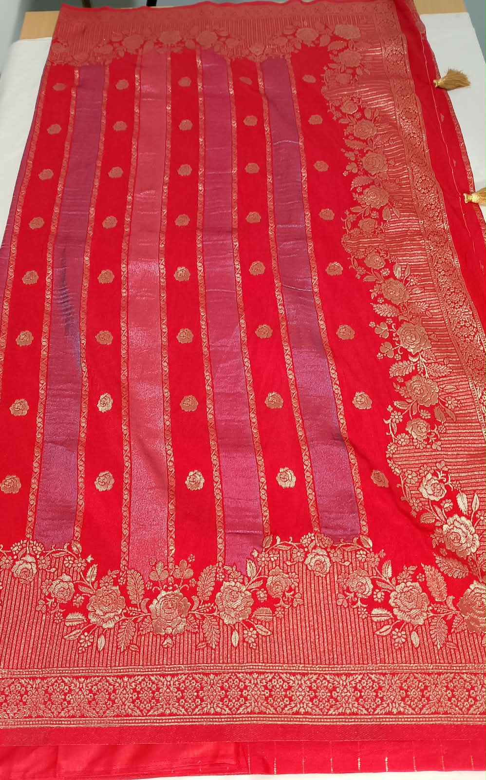 N1408 : Ready To Ship Beautiful Saree With Stitched Blouse N1408 : Ready To Ship Beautiful Saree With Stitched Blouse