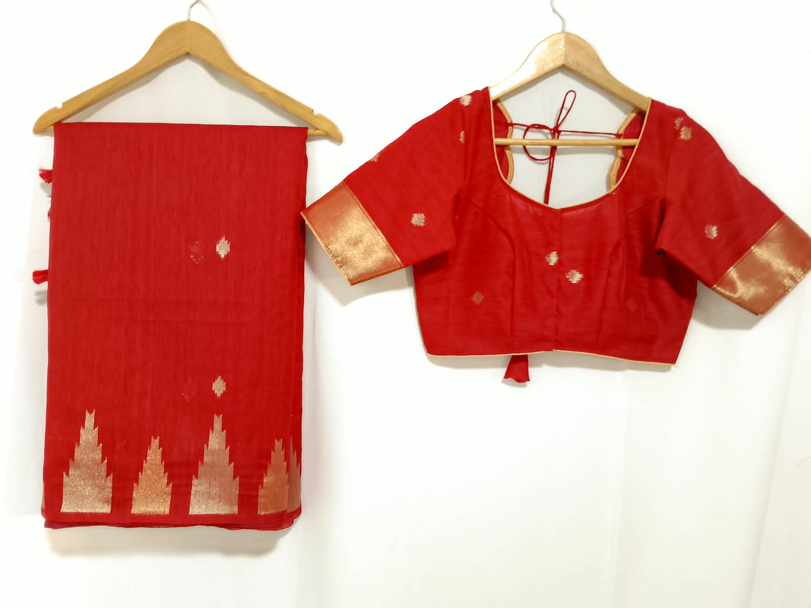 N1409 : Ready To Ship Beautiful Lenin Jamdhani Saree With Stitched Blouse N1409 : Ready To Ship Beautiful Lenin Jamdhani Saree With Stitched Blouse