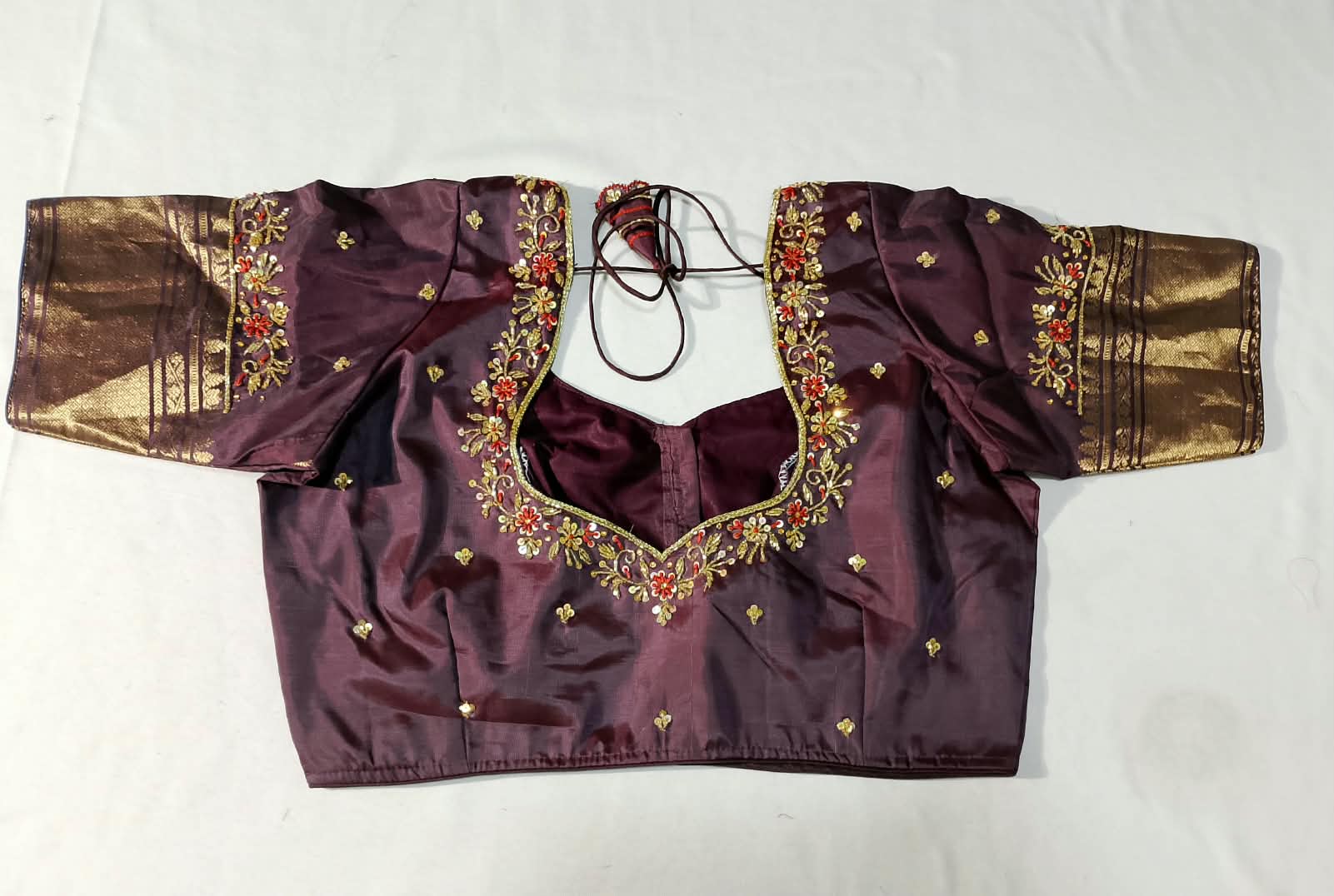 N1436 : Ready To Ship Beautiful Saree With Stitched Blouse N1436 : Ready To Ship Beautiful Saree With Stitched Blouse